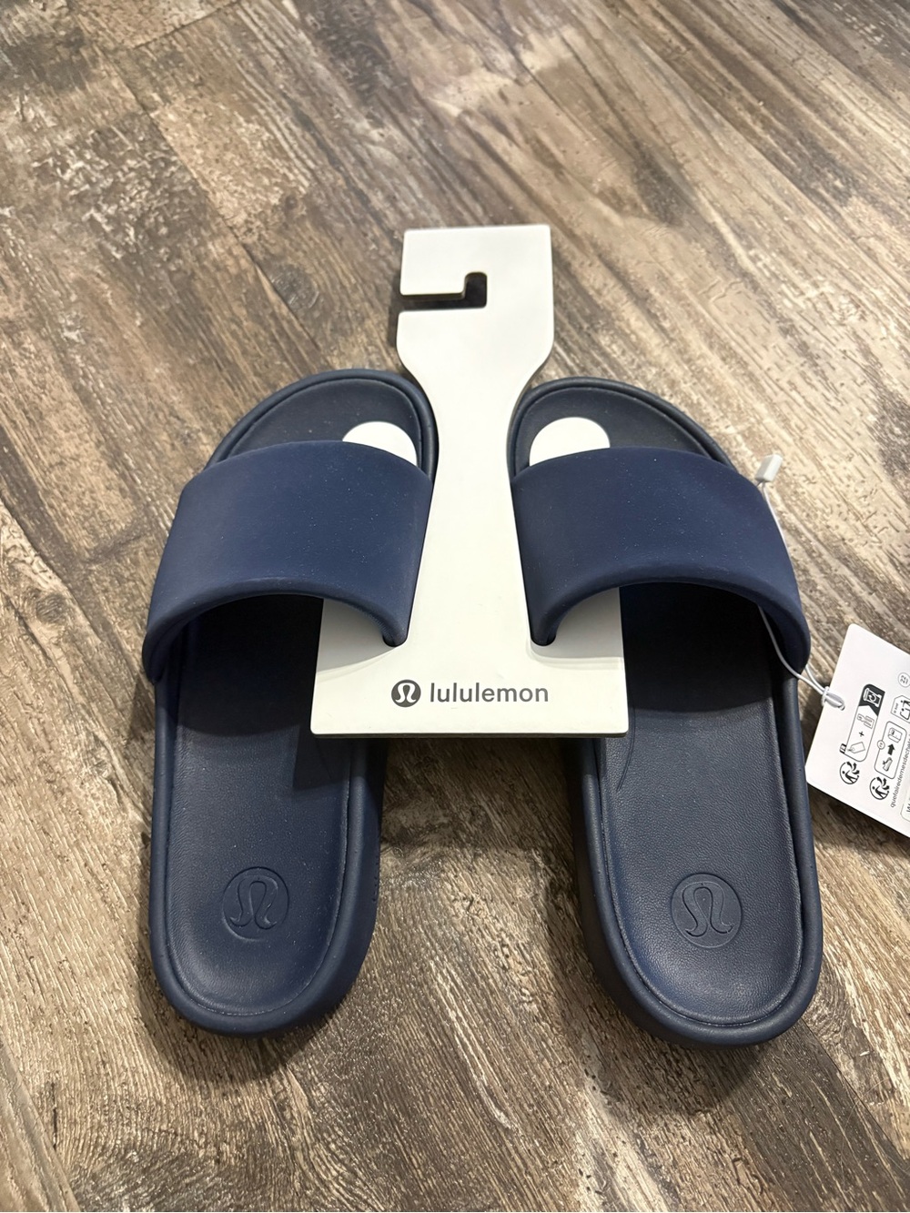 lululemon athletica Women’s Restfeel Slide Sandals in Navy